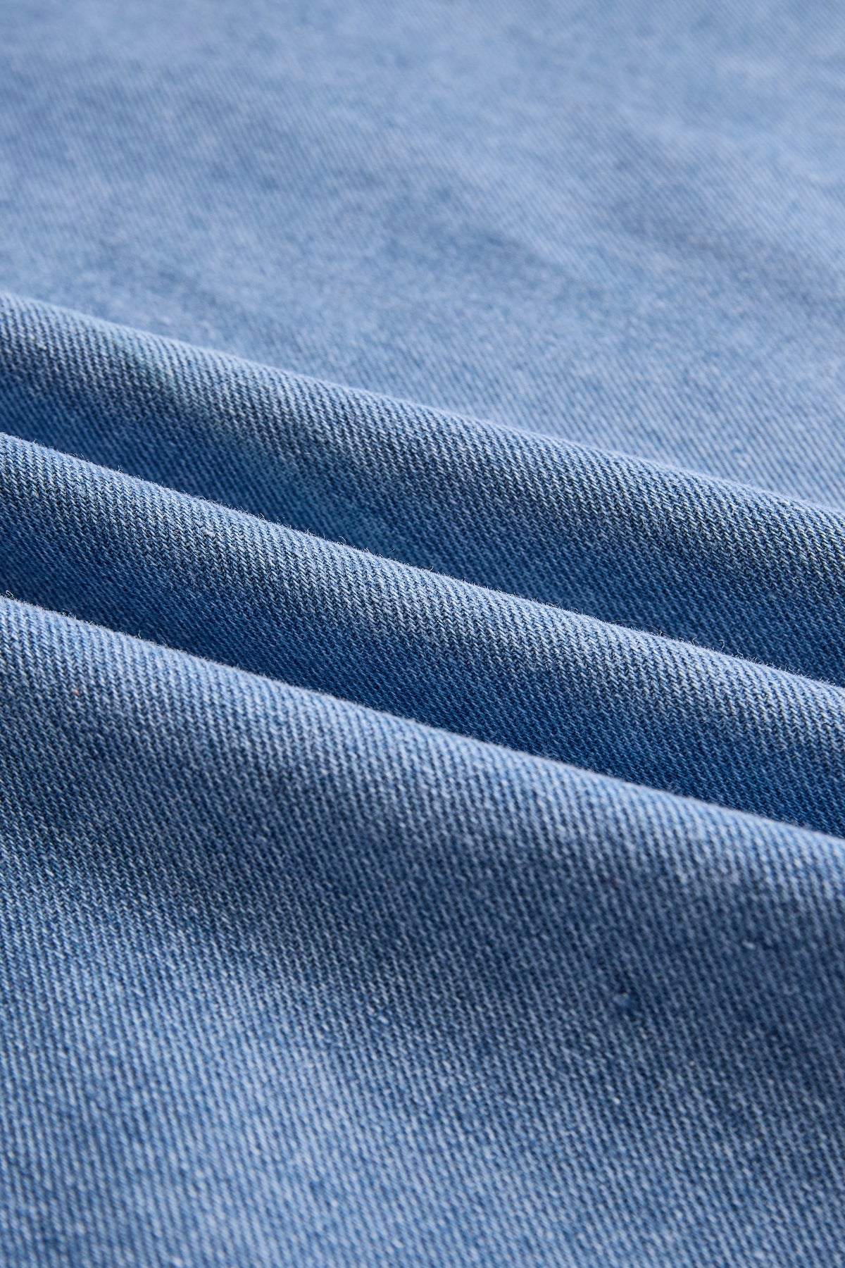 Zafren halterblouse met strikkraag