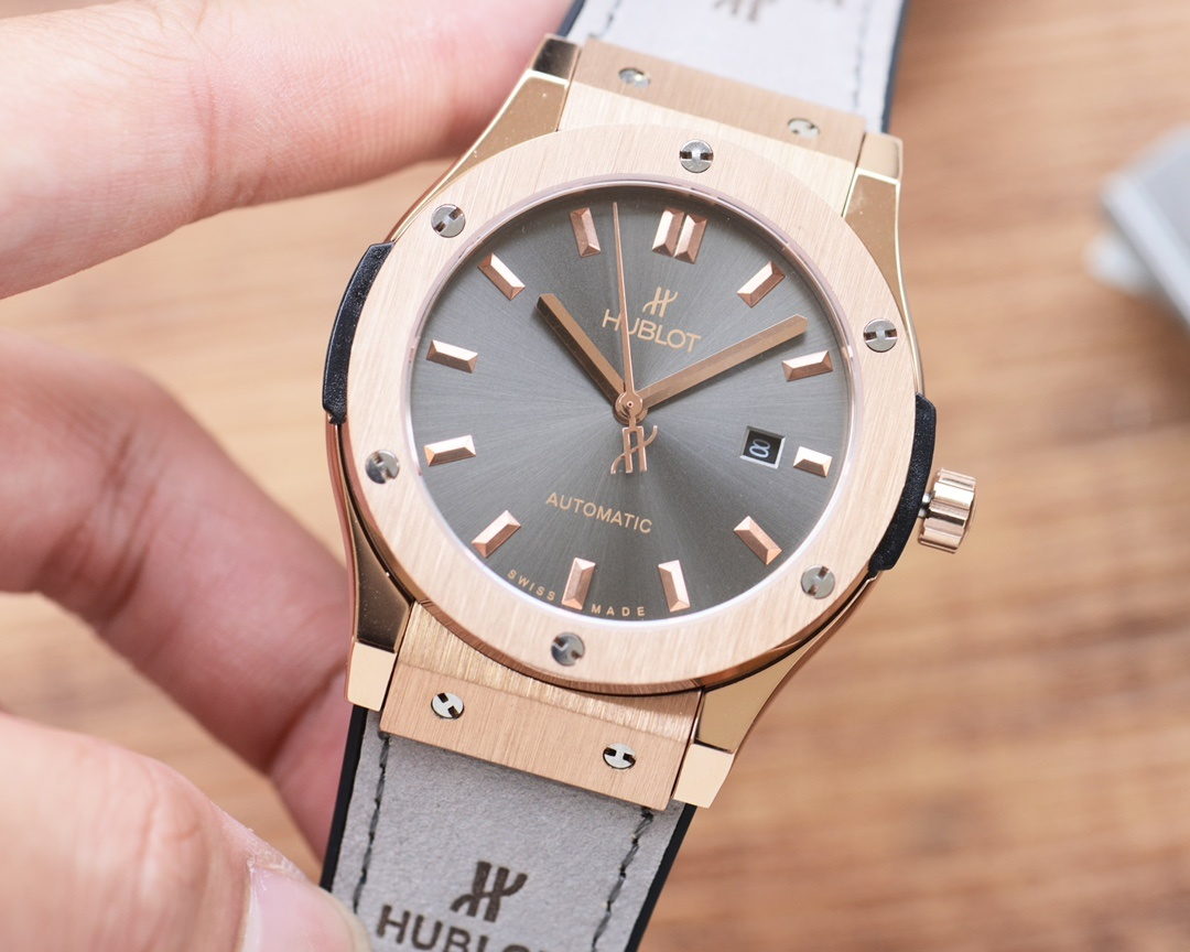 НВ Classic Fusion Watch