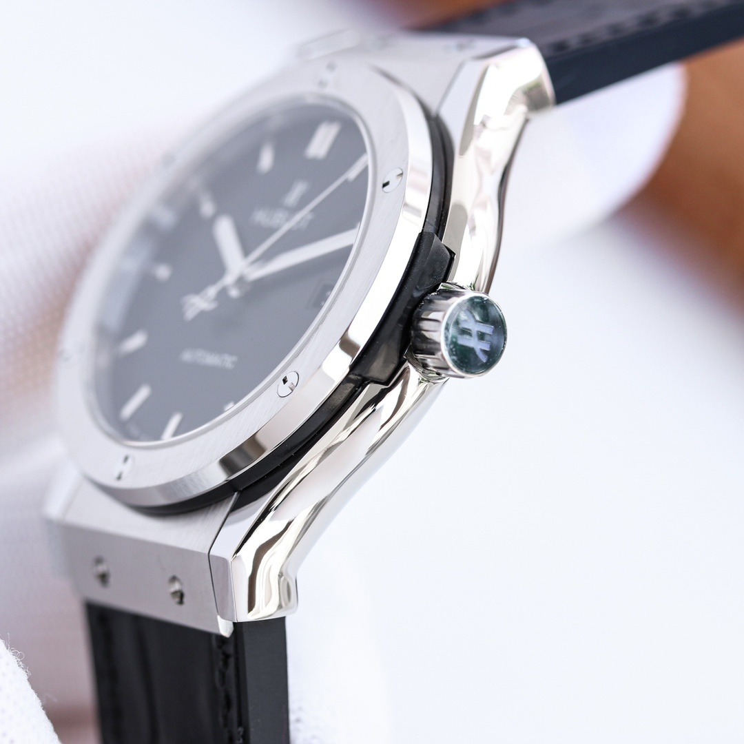 НВ Classic Fusion Watch