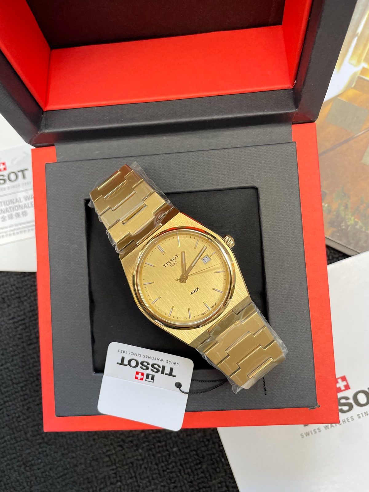 ТЅТ PRX 40mm Watch Gold