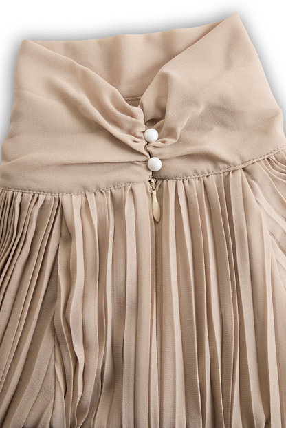 Abito lungo beige plissettato con cintura Zafren