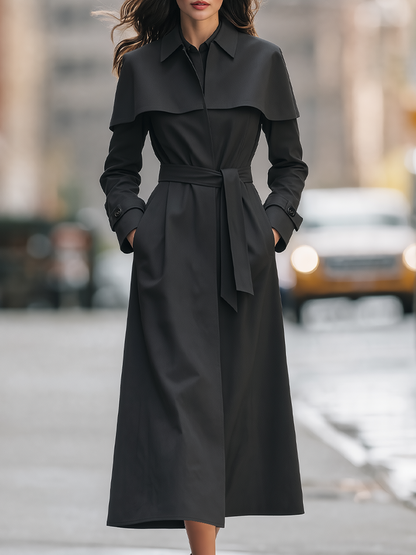 Zafren svart trenchcoat med capeaxlar