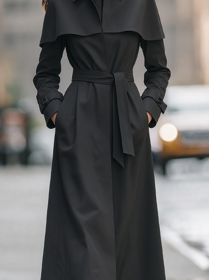 Zafren svart trenchcoat med capeaxlar