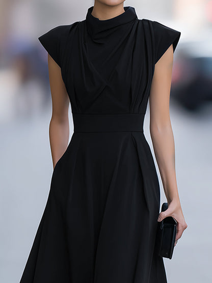 Vestido largo Zafren negro drapeado con escote tipo capucha