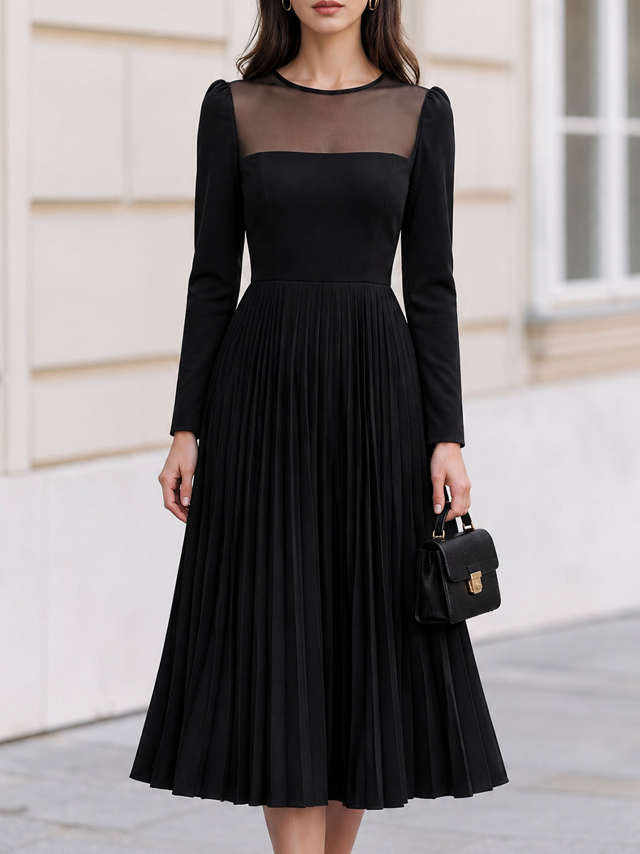 Vestido Zafren preto plissado com pala em tule
