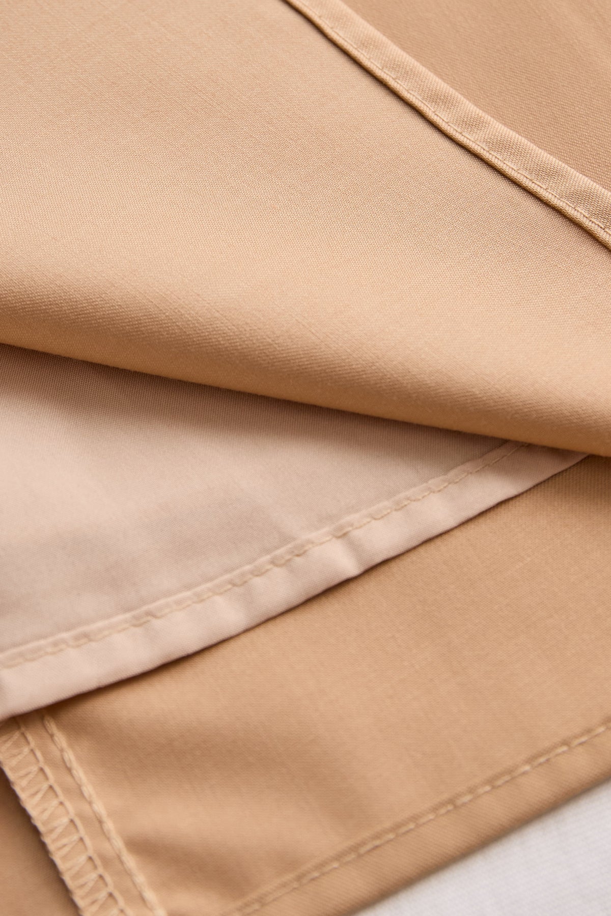 Zafren halterblouse met strikkraag