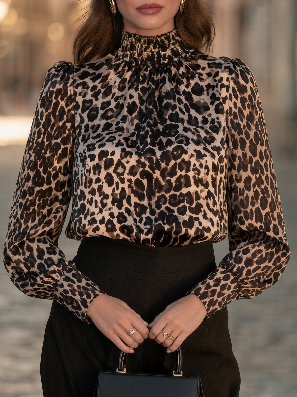 Zafren satängblus med leopardmönster och smock