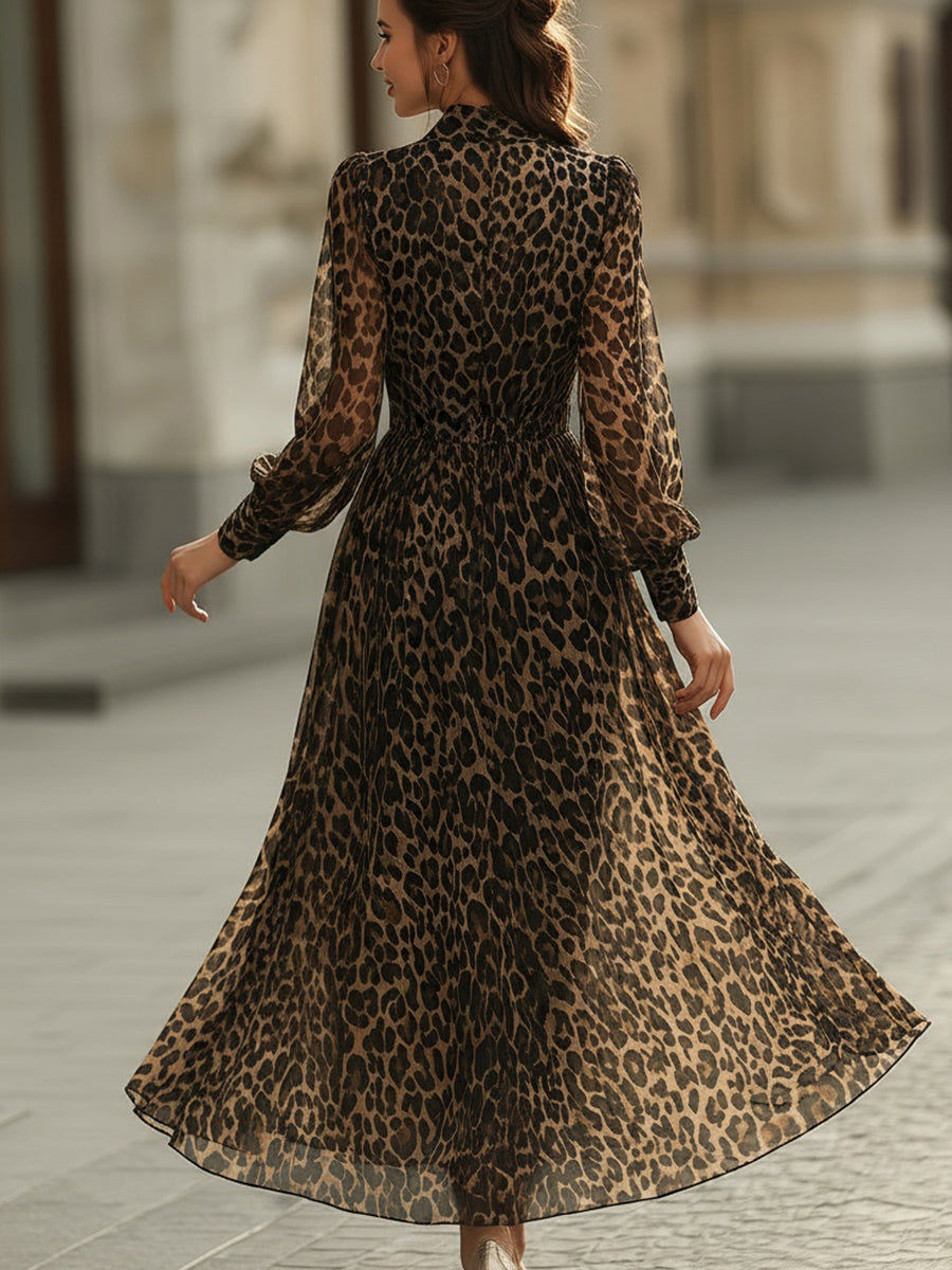 Vestido midi cruzado com padrão de leopardo Zafren