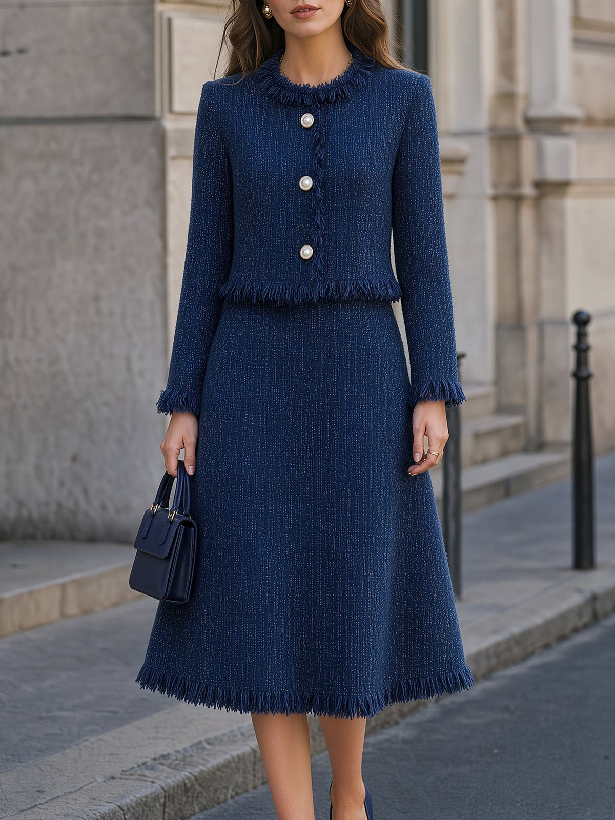 Coordinato Zafren blu navy in tweed con frange e gonna