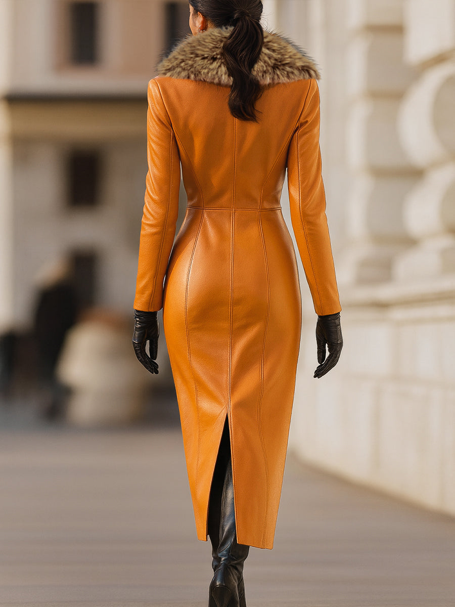Vestido Zafren naranja de cuero con cuello de piel