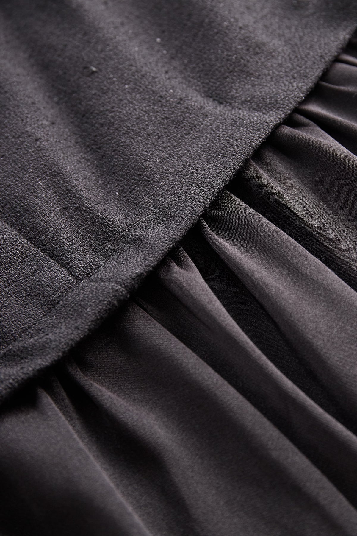Zafren Pearl Button Vest Skirt Set