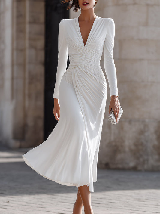 Vestido midi Zafren blanco fruncido con escote en V