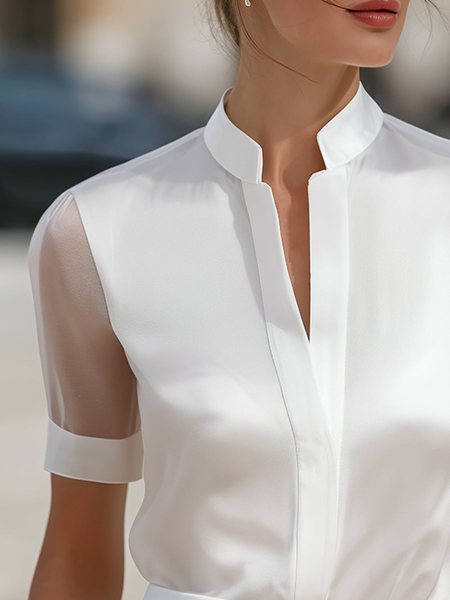 Blusa Zafren blanca de satén con mangas transparentes
