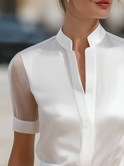 Blusa Zafren blanca de satén con mangas transparentes