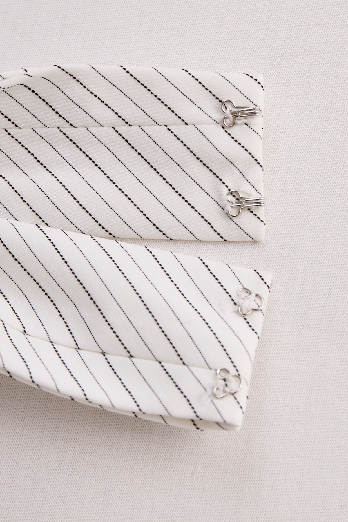Camicia bianca Zafren a righe, all'americana e con nodo