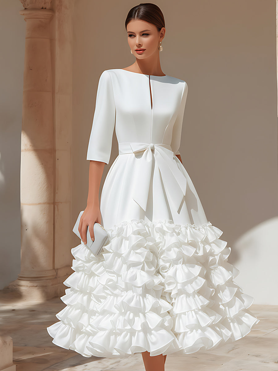 Vestido Zafren blanco con volantes escalonados en el bajo